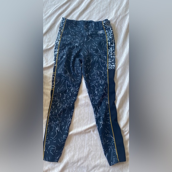 New balance workout leggings pants size medium, like new - Picture 2 of 4